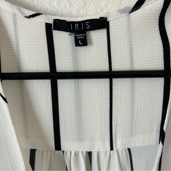 NWT Iris Monochrome Striped Button Women’s Large Jumpsuit - Picture 3 of 12